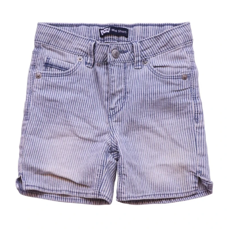 5 reasons to rethink the &lsquo;new outfit&rsquo; mentality for kids